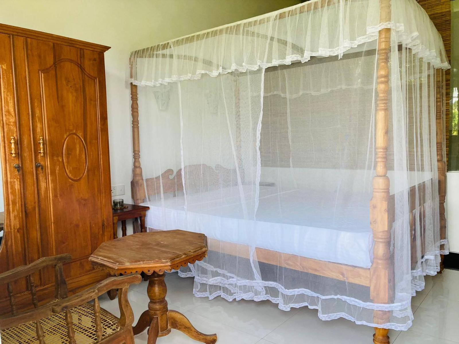 Skywalker Guest House Уелигама Екстериор снимка