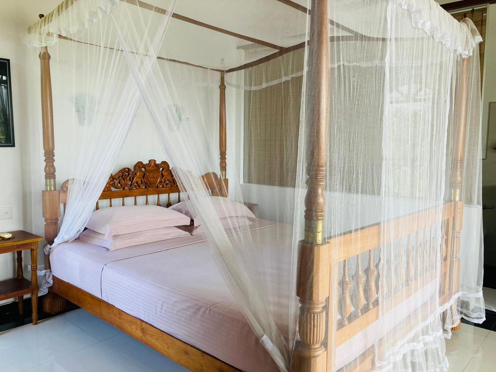 Skywalker Guest House Уелигама Екстериор снимка